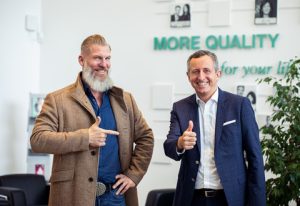 Dr. med. Matthias Manke and Andreas Friesch, CEO at LR